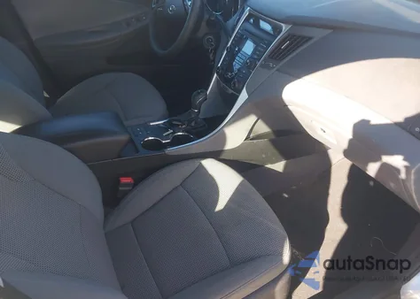 2013 Hyundai Sonata Gls z USA, uszkodzony, nr VIN 5NPEB4AC7DH703443